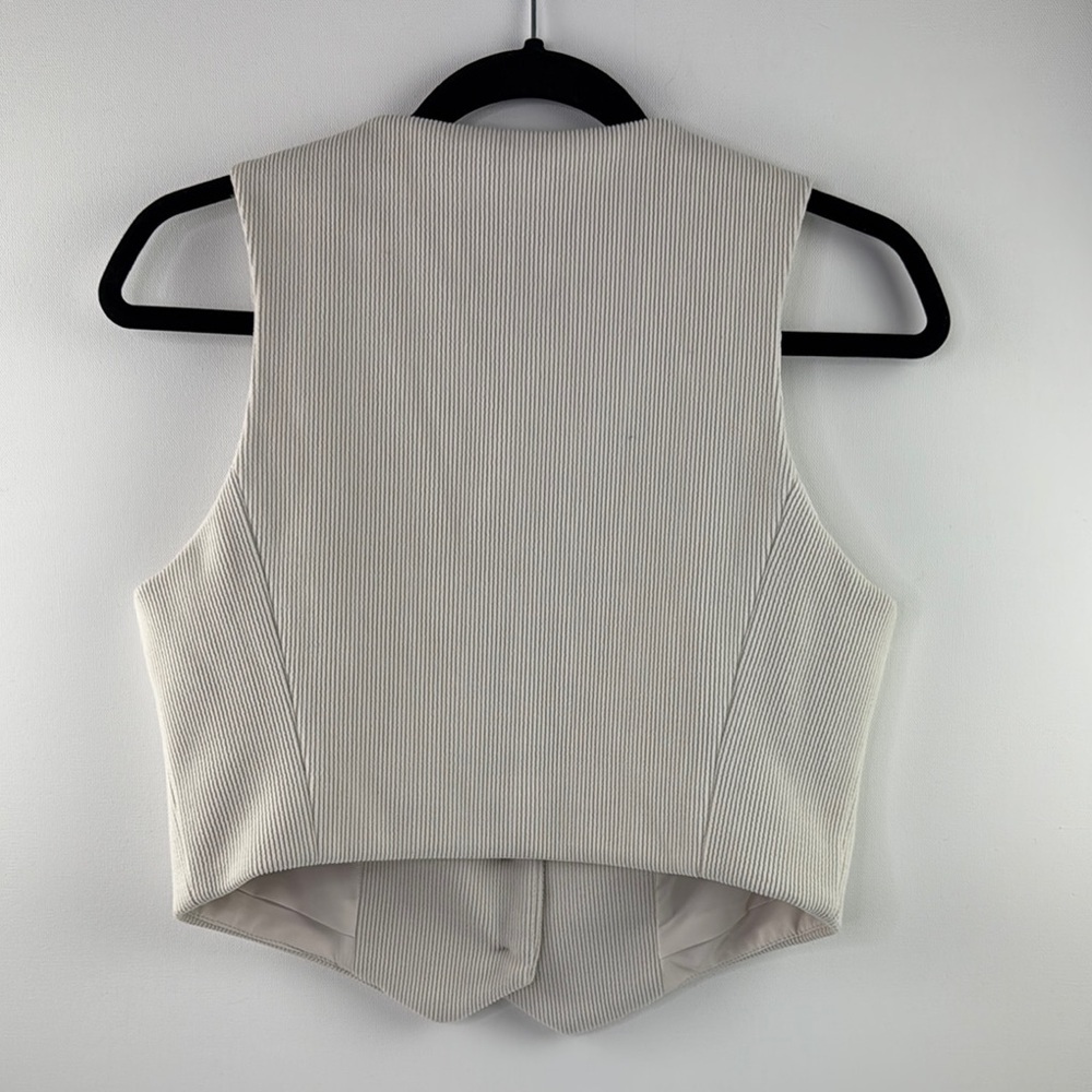 NWT House of Harlow 1960 Women's Button Down Cream Vest - Picture 2 of 8